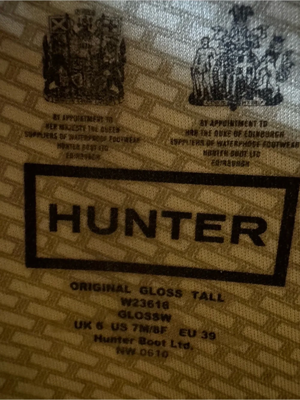 Hunter. Navy blue. Tall gloss. W Sz 8